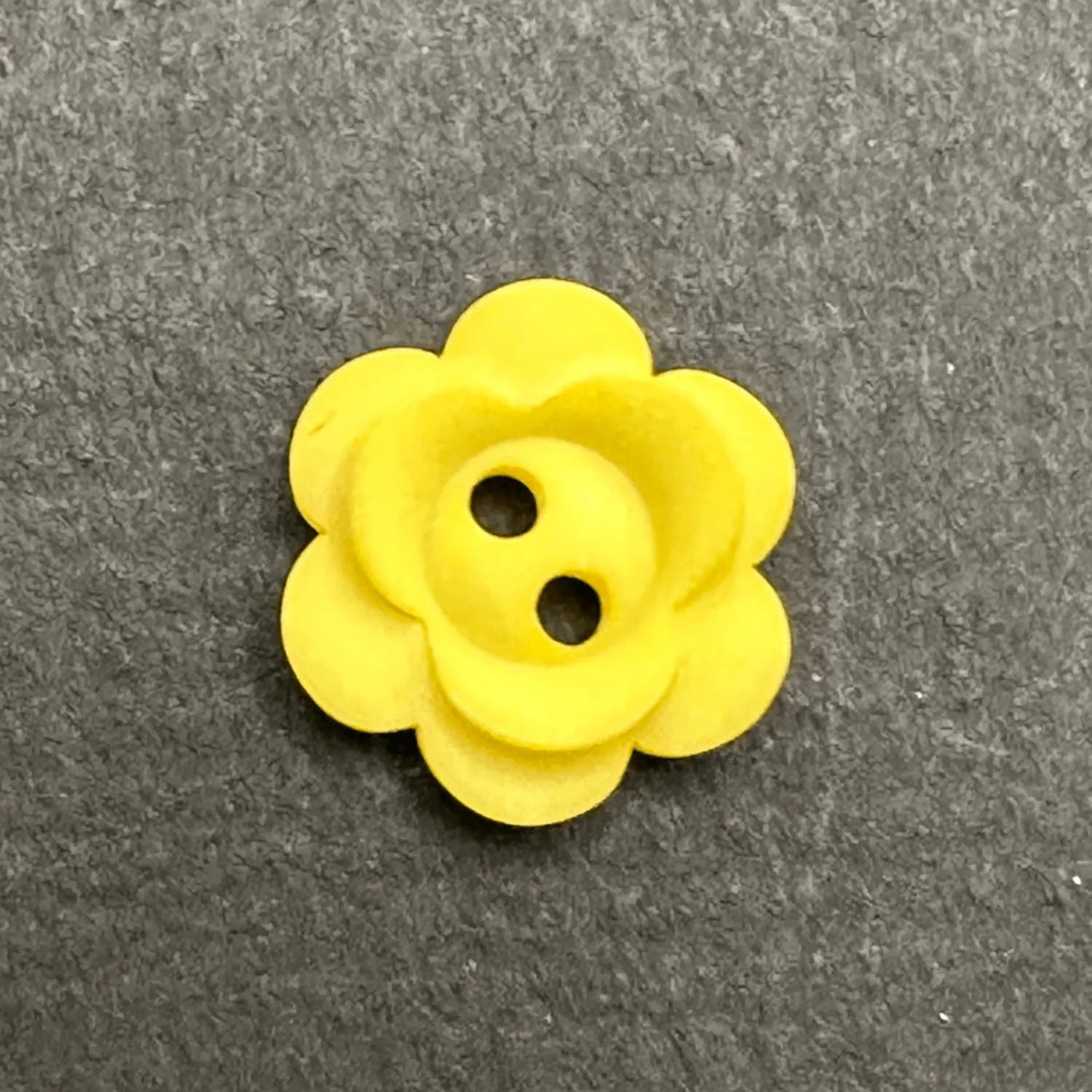 2 Hole Matt Flower Button 12mm