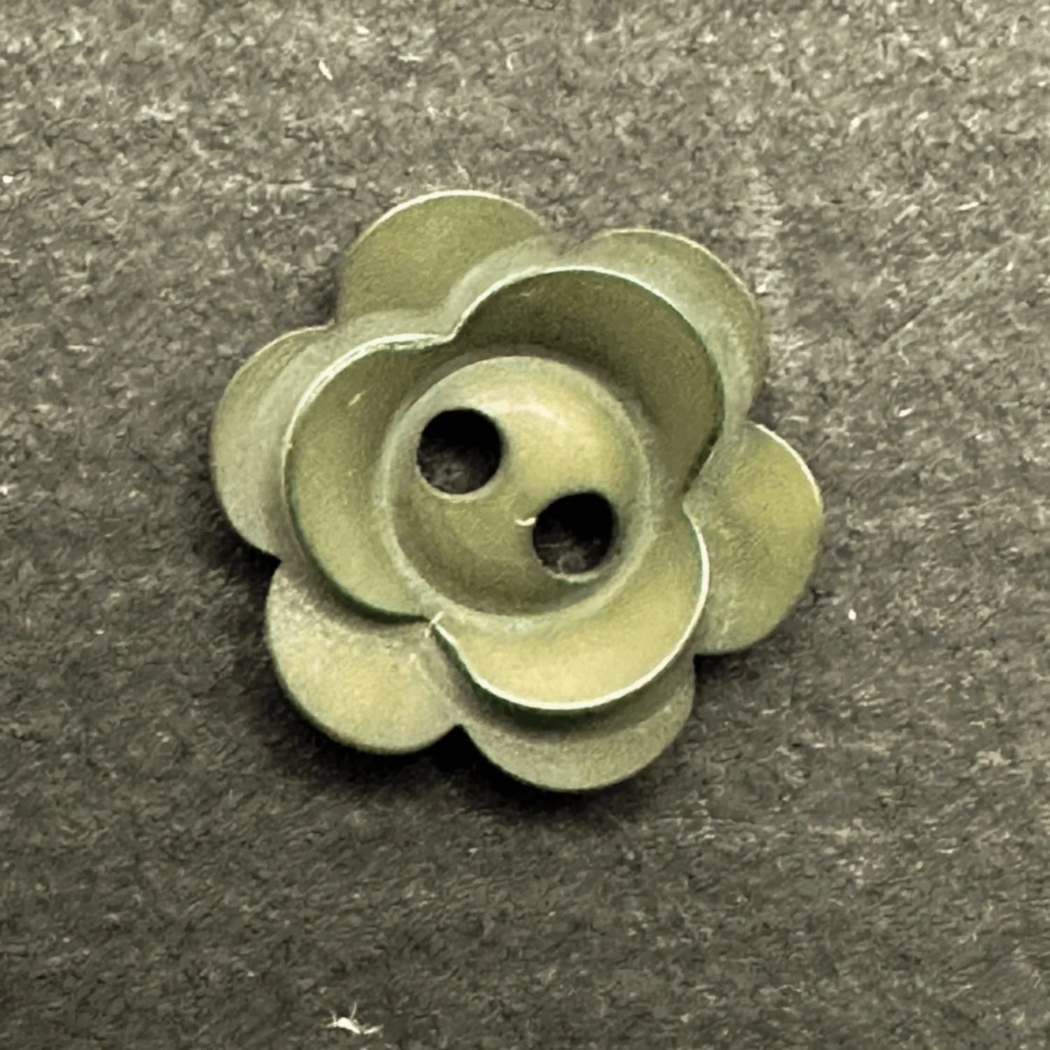 2 Hole Matt Flower Button 12mm