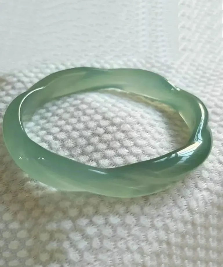 Art Light Green Chalcedony Agate Bangle ML0700