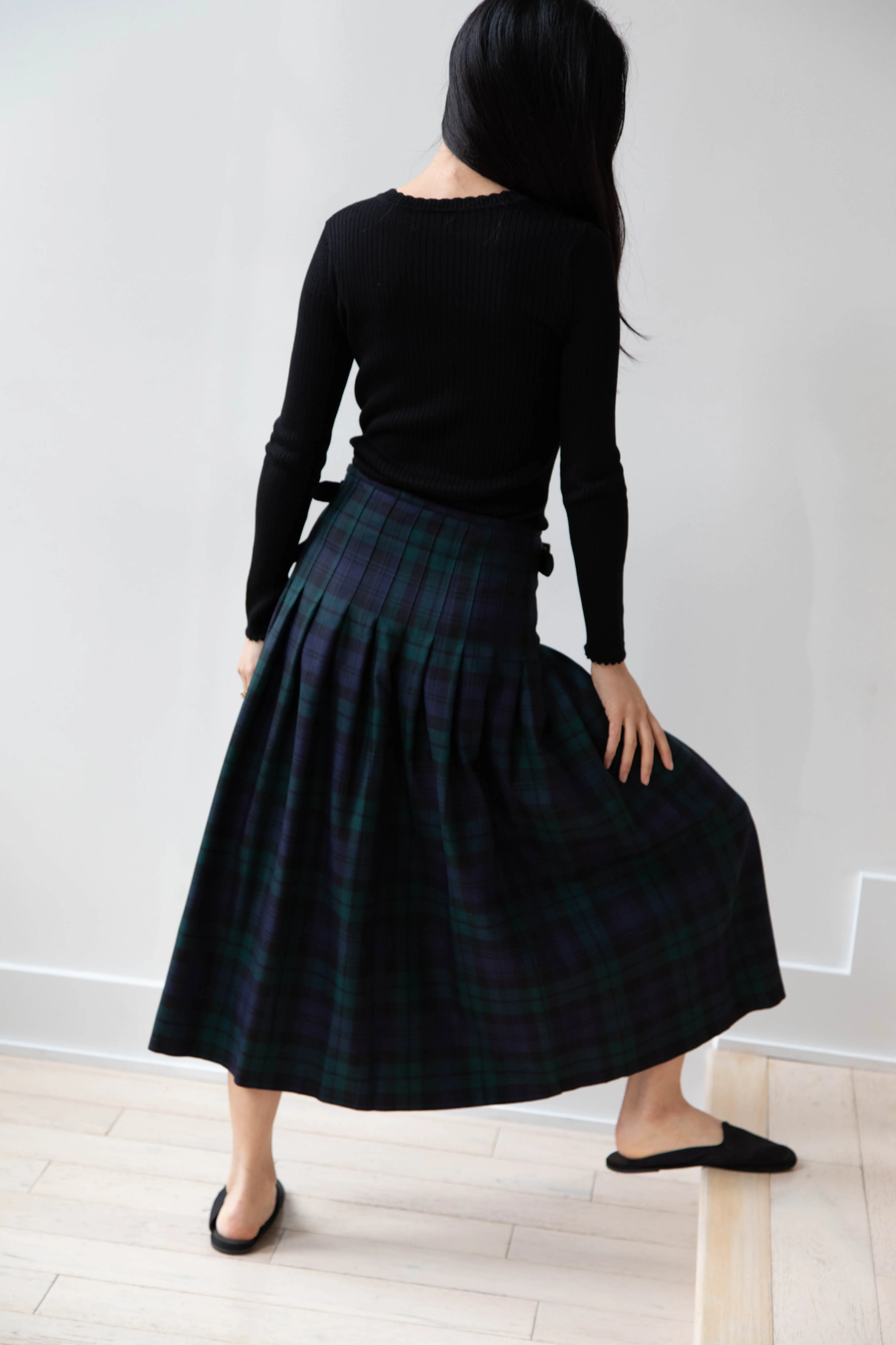 O'Neil of Dublin | Pleated Skirt in Black Watch