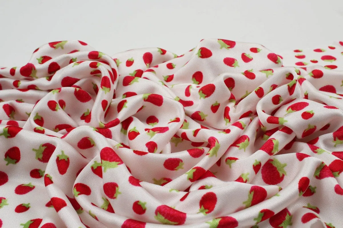 Soft Viscose Jersey - Strawberries Print